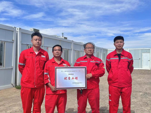 萬(wàn)創(chuàng)集團(tuán)額濟(jì)納旗達(dá)溫諾爾區(qū)塊時(shí)頻電磁勘探項(xiàng)目完美收官